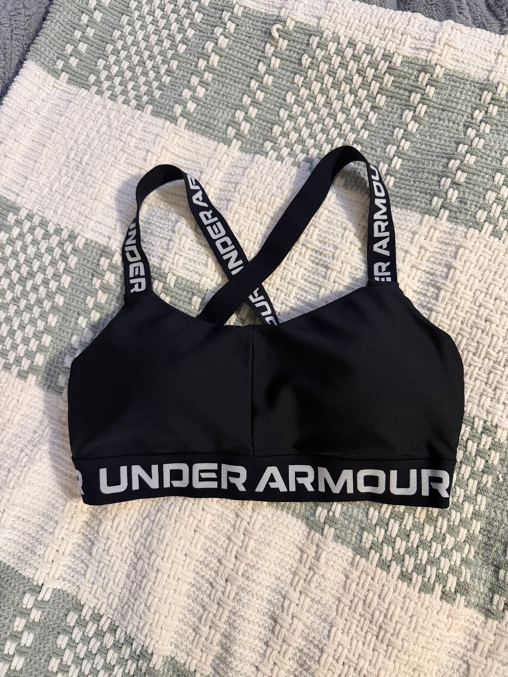 Women’s Under Armor sports bra 🖤